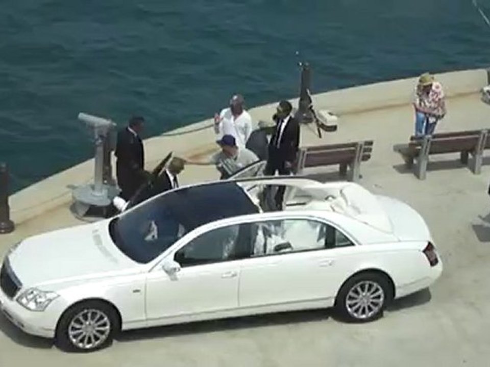 Transformers 3 - John Turturro Maybach