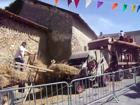 battage à l'ancienne fete artisanale charroux (87) 2010