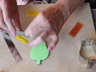 PolyPediaOnline - איך מכינים מגנט חימר פולימרי תפוח מאת ...