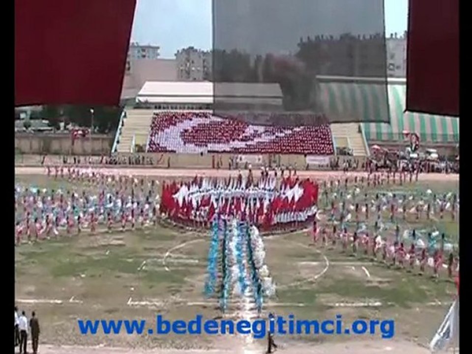 19 MAYIS TARSUS 2010 FİNAL GÖSTERİSİ