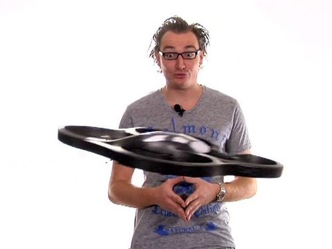 L'hélicoptère quadri-hélices AR DRONE