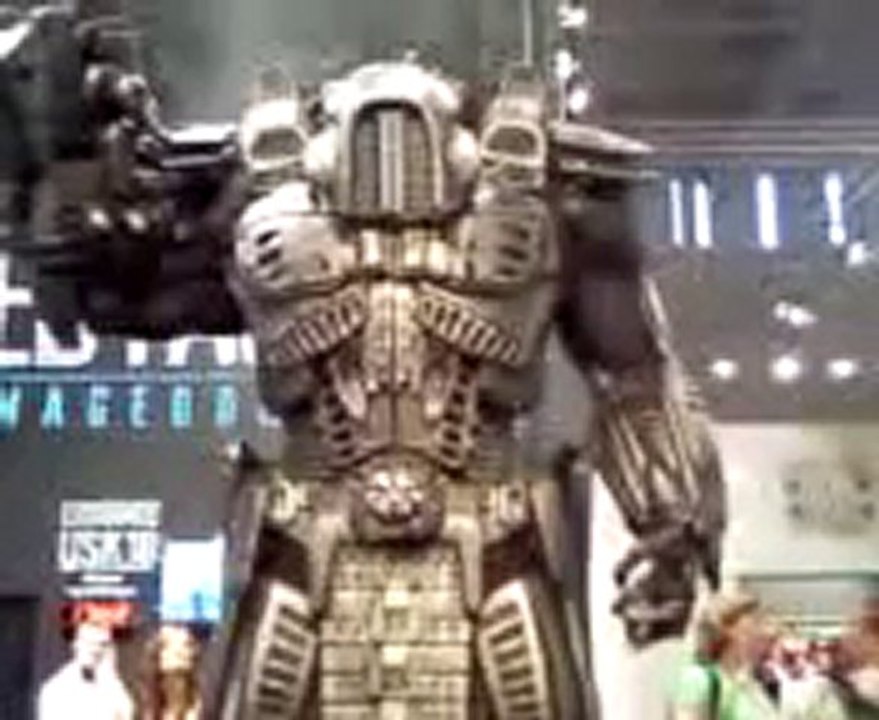 Gamescom 2010 - Ich und mein Kampfroboter -lol--