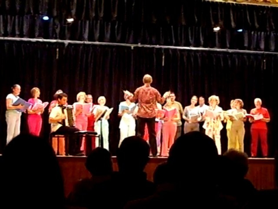 Chorale "Chœur Show" de Larçay 4 sept. 2010 - Chant 2