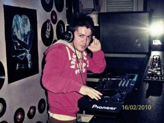 Karakin Kaya Ft. Hedef & İhtiras - Tamamen Sanal