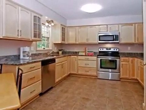 Homes for Sale - 8825 N Pelham Pkwy - Bayside, WI 53217 - Co