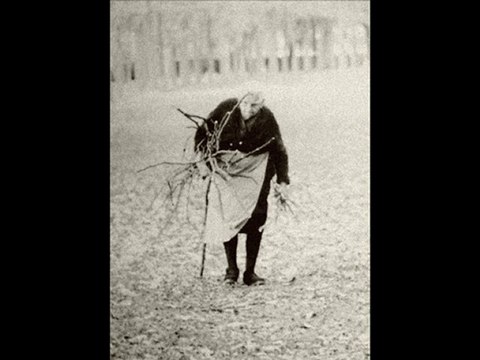 Es a mi?....La Tieta Cisqueta es trenca el femur, by Ona Radio Quim Pedret