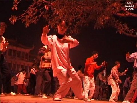 Tai Chi à Jinghong Yunnan CHINE