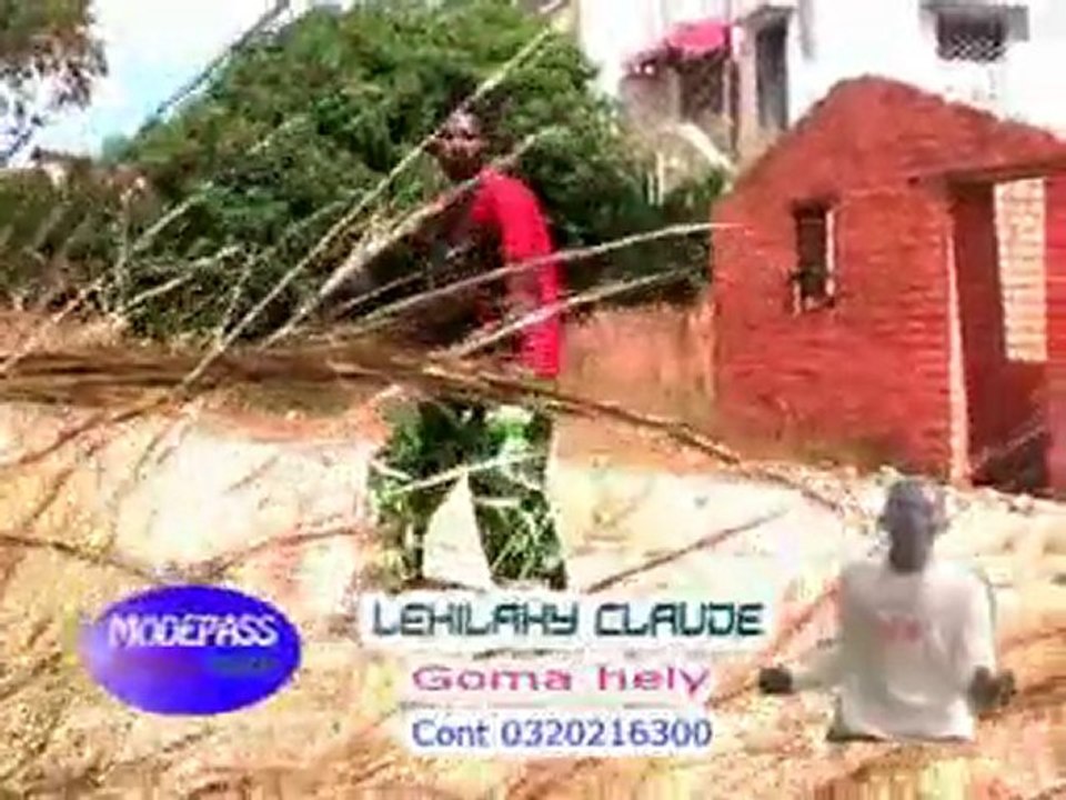 CLAUDE  goma hely