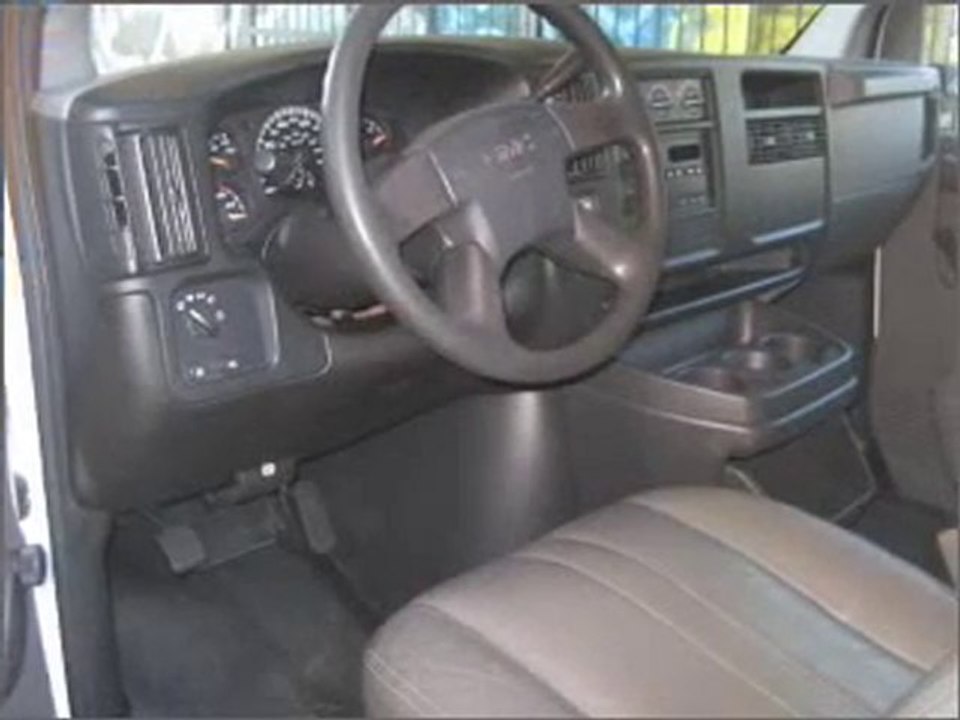 2005 GMC Savana Woodside NY - by EveryCarListed.com