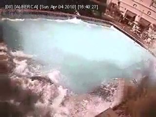 Piscine lors d'un tremblement de terre (mini tsunami)