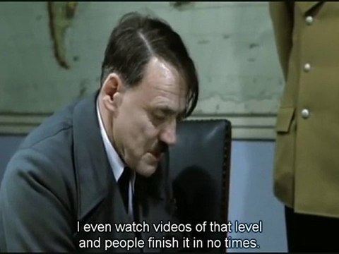 Hitler plays Crash Bandicoot 3 : Warped