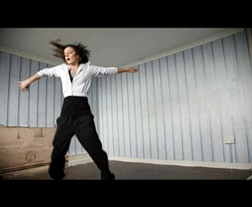 Fish Tank (2009) Part 1 OF 17