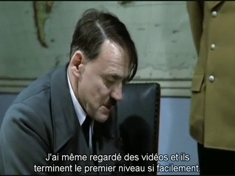 Hitler joue à Crash Bandicoot 3 : Warped