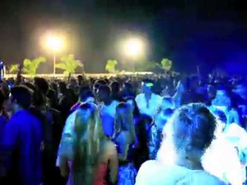 BEACHPARTY2
