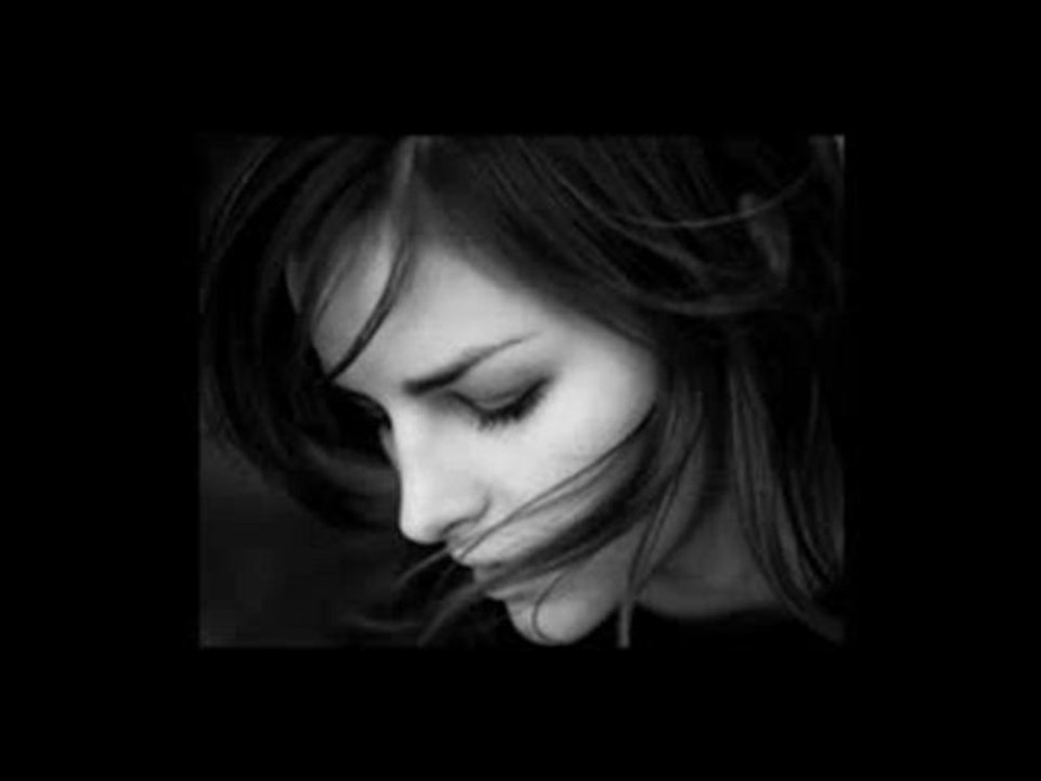 Oguz Yilmaz - Sen Uyurken Gidecegim - www.minelask.com sesli