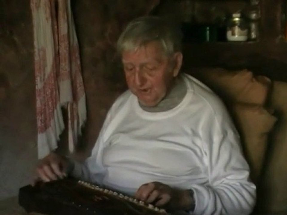 Frère Antoine - 8/10 - chanson/ à mes moindres besoins ....