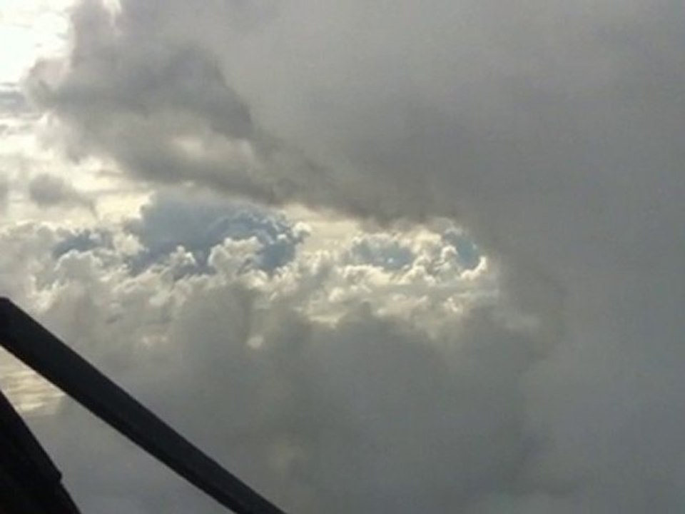 Un trou dans les nuages