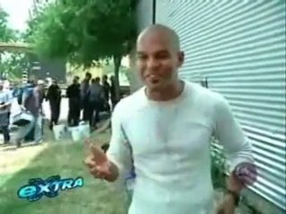 Wentworth Miller on Extra