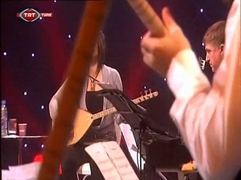 ÖZLEM ÖZDİL DİVANE AŞIK GİBİ YEDİVEREN TRT