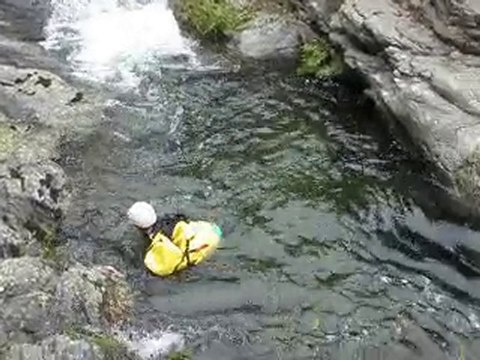 Canyon Ardèche: cascade et toboggans dans Pré Buisson Vert