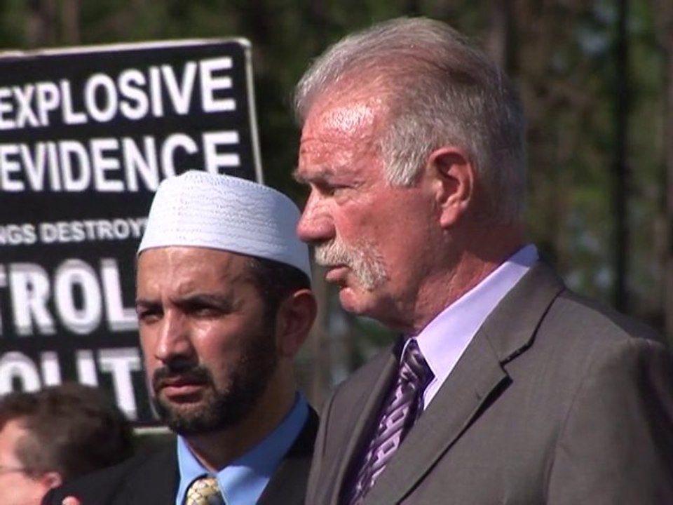 Pastor calls off Koran burning, claims Ground Zero deal