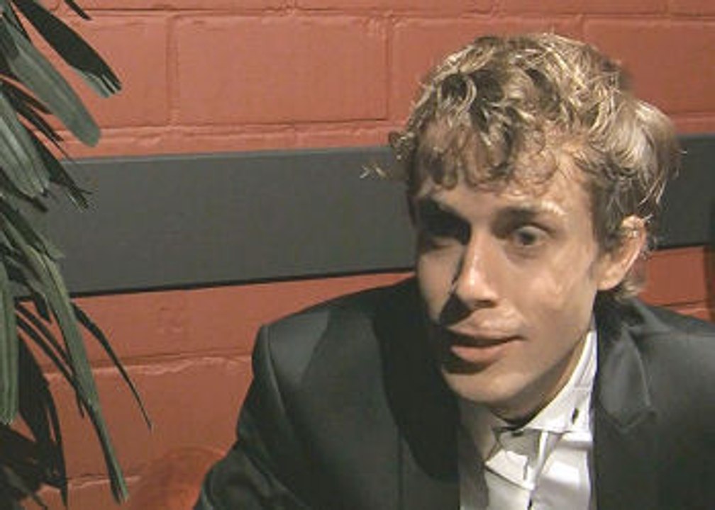 Dans der Vampieren: Trots op Niels