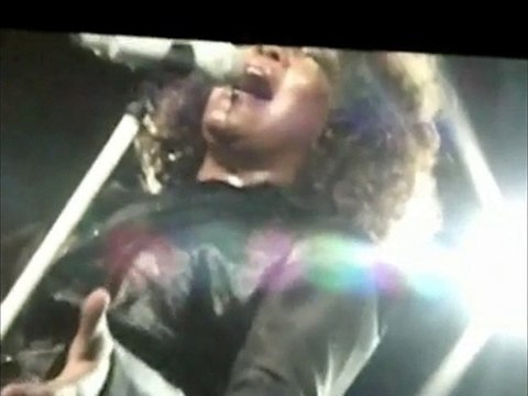 Whitney Houston : I Look To You Medley 2010