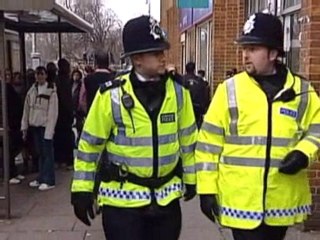 Police funding cuts 'could cost 40,000 jobs'