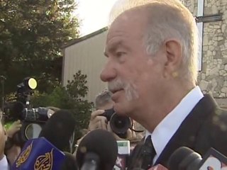 Pastor threatens to 'rethink' Koran-burning cancellation