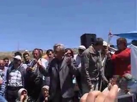 Bahçeli'yi şiiriyle eleştiren Ozan Arif !