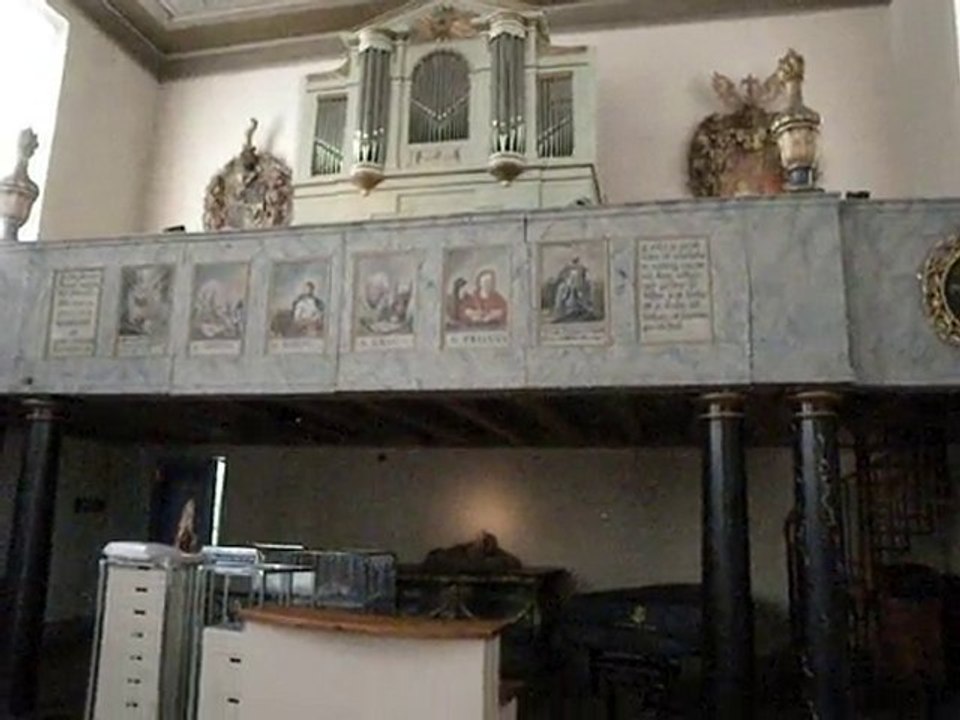 Stockholm : Liturgie ? Non, fête de la crevette !..