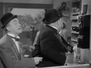 LAUREL ET HARDY CHEFS D'ILOTS 1943 part 4/4