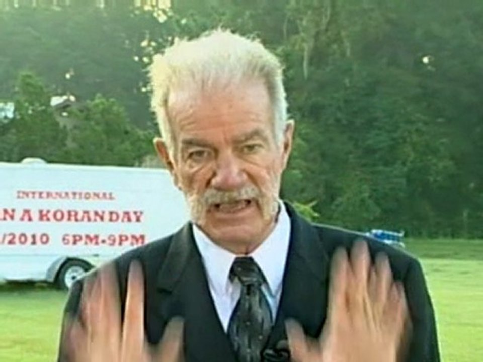 Koran burn pastor arrives in New York