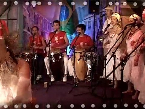 AFOXE-YLU-AYE + MARACATU (Compagnie Amanita Muscaria)