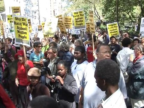 Manifestations pour et contre la mosquée près de Ground Zero