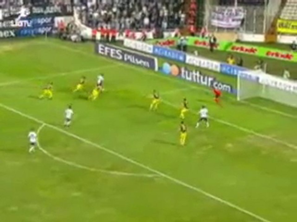 Bobo attığı çalımlarla Q7'yi aratmadı