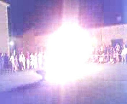 spectacle feu avec jongleur cracheur et percussion