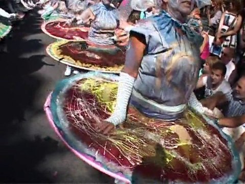 Lyon voit la vie en rose avec la Biennale de la danse