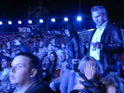 Publicznosc podczas koncertu Kombi