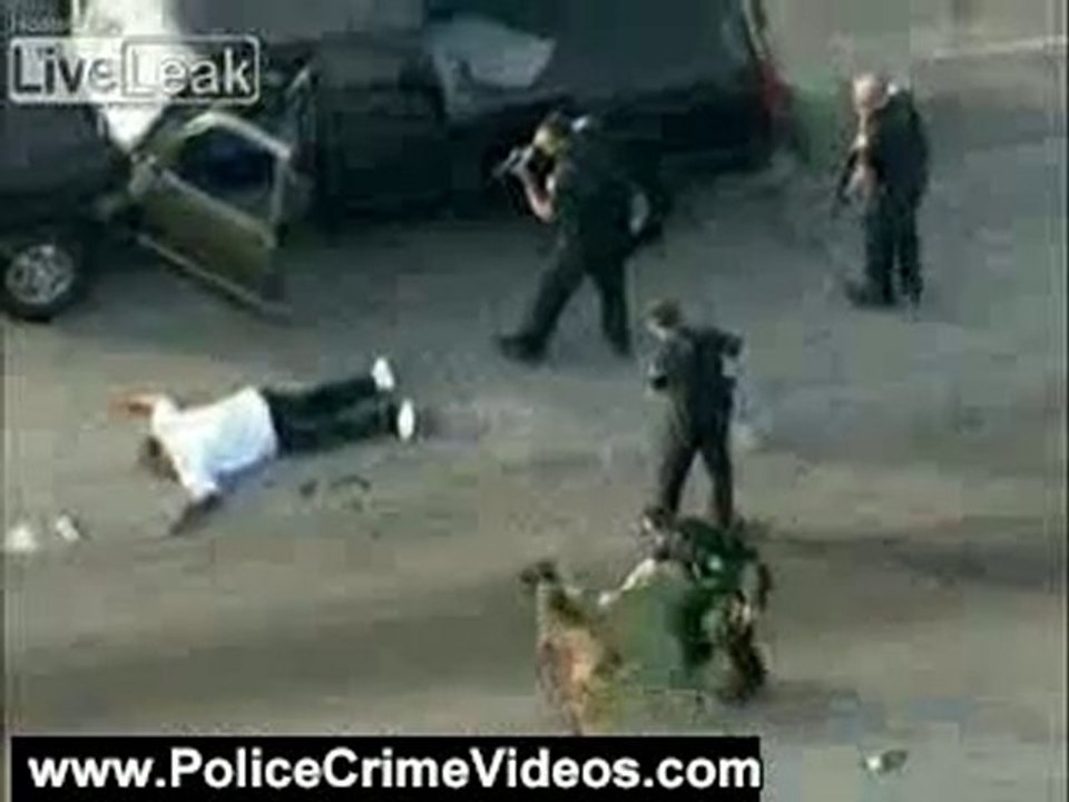 Police Crime Videos: Police Stop Ends in Tear Gas