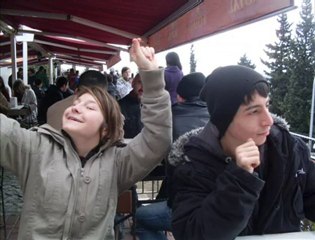 Dilara Ft. Captan--Yabancı Eller