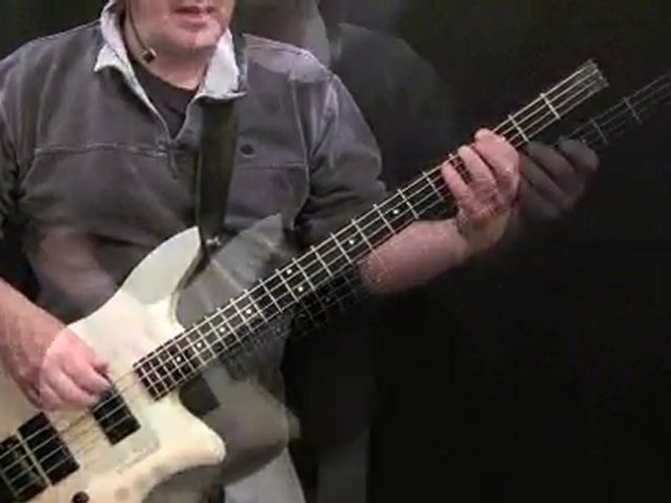 How To Play Bass To Le Freak