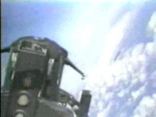 UFO - Cylinder Chased by Soviet MIG-21 Accelerates