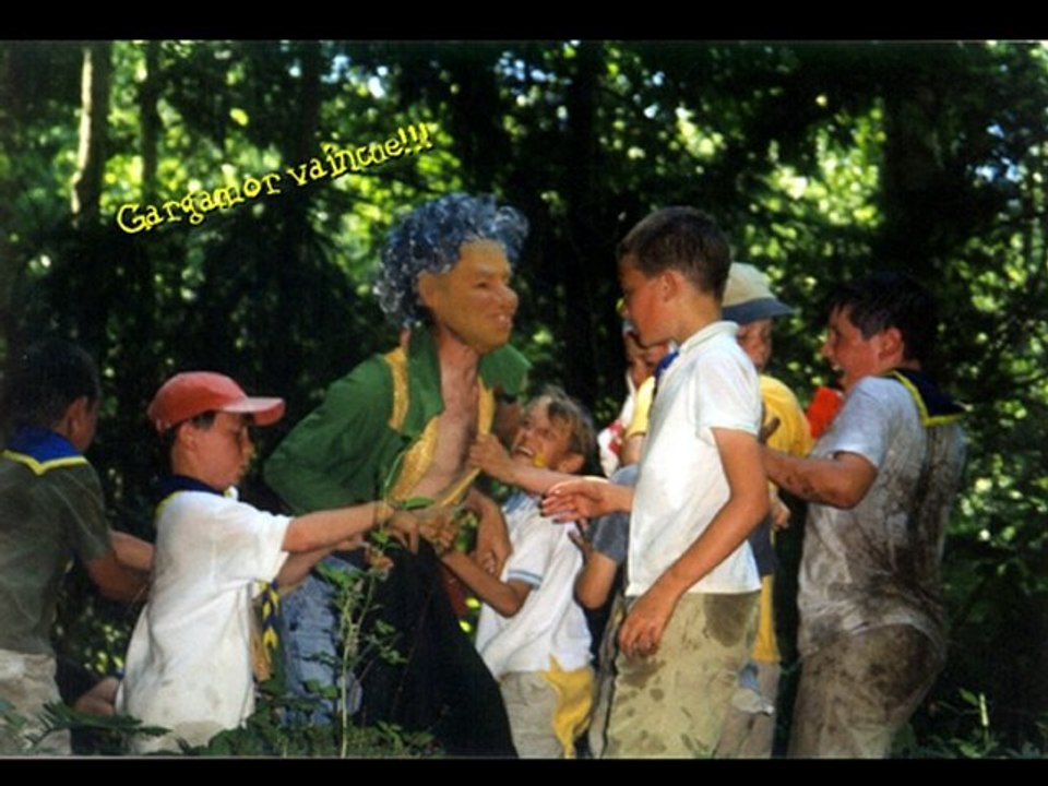 Diaporama camp 2003 - Louveteaux NDJA Versailles