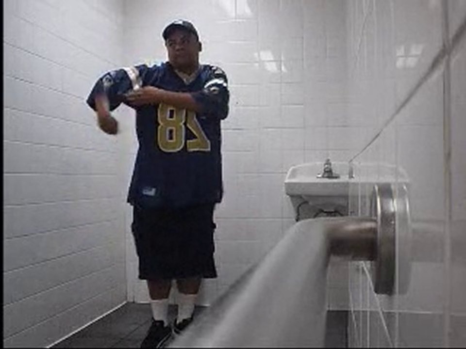 Poppin in the bathroom Im Crazy