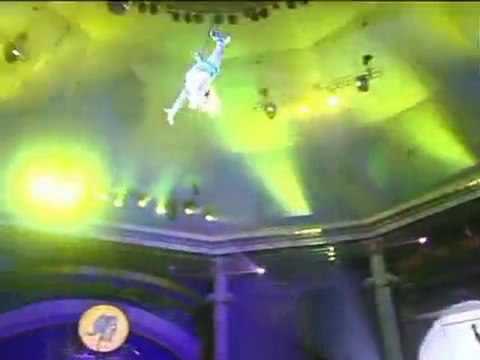 VICTORIYA IVANOVA-trapeze-presents Art agency Valentino