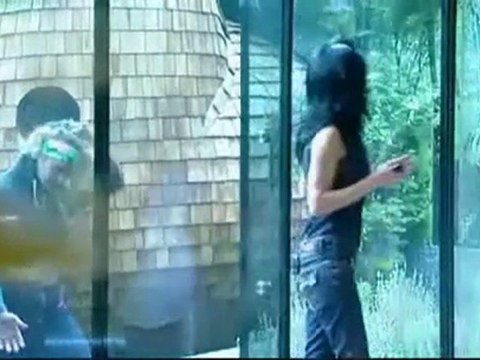 Josie talks to JJ and Corin about John James' escape