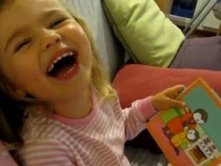 Lou Ann lit t'choupi