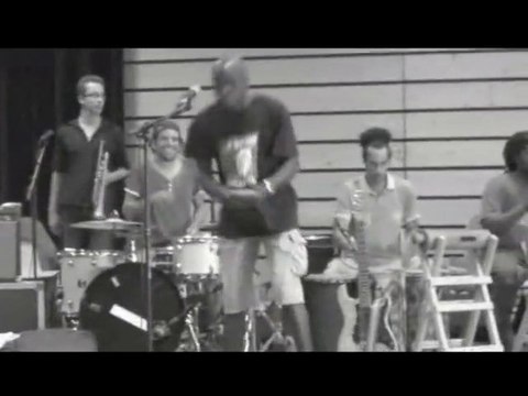 Walko feat Kiala Residence pour Soleil Bleu