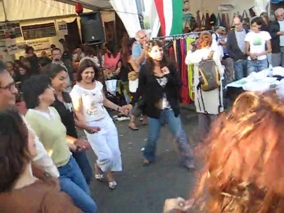 le stand de l'iran fête de l'humanité 2009